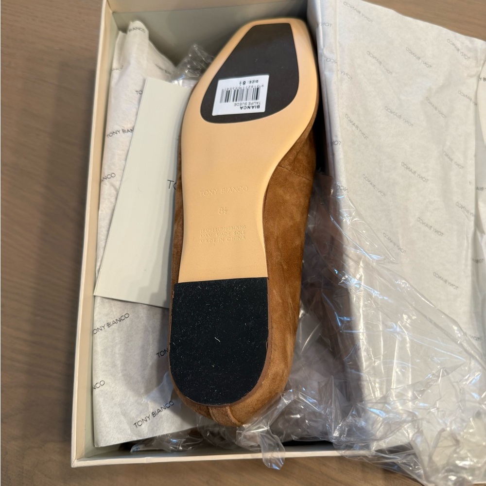 Tony Bianco Tan Suede Flats - NIB - Picture 4 of 7